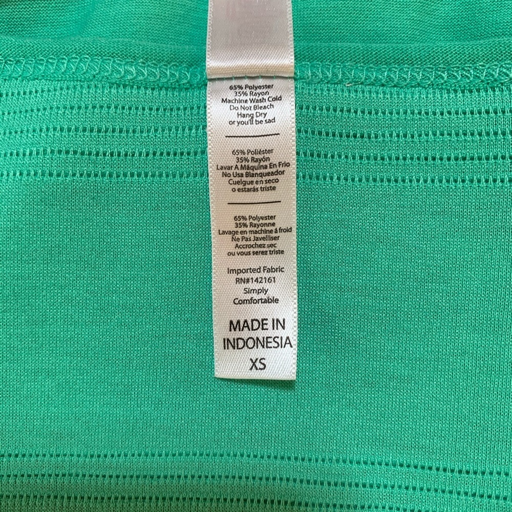 LuLaRoe Short Sleeve Shirt - Picture 4 of 4